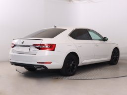 Škoda Superb 2015