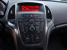 Opel Astra 2011