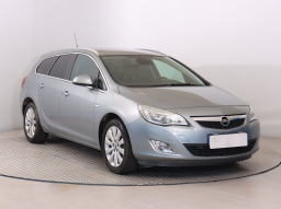 Opel Astra 2011