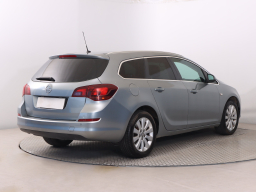 Opel Astra 2011