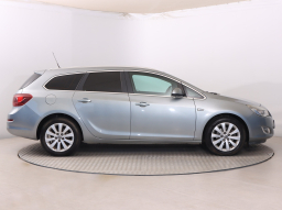 Opel Astra 2011