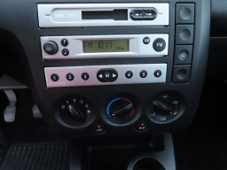 Ford Fiesta 2004