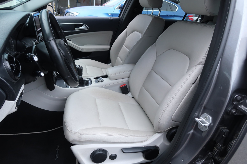 Mercedes-Benz A