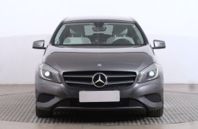Mercedes-Benz A - 2015