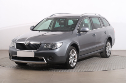Škoda Superb 2012