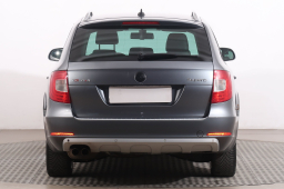 Škoda Superb 2012