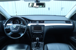 Škoda Superb 2012