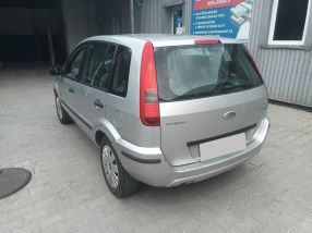 Ford Fusion - 2005