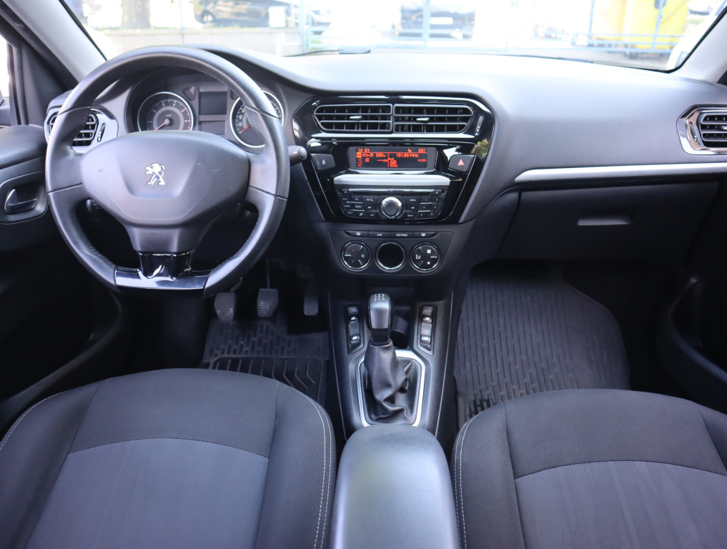 Peugeot 301