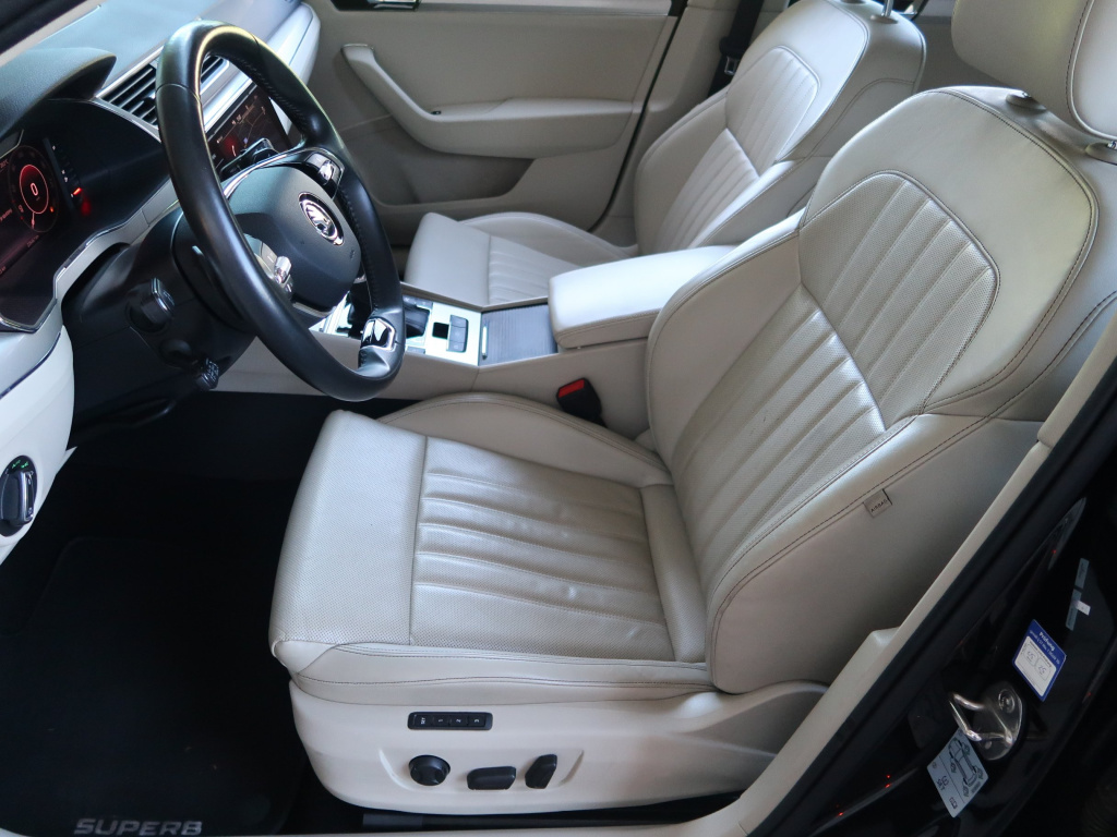 Škoda Superb