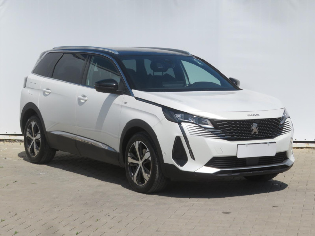 Peugeot 5008 2021