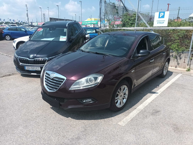 Lancia Delta 2012