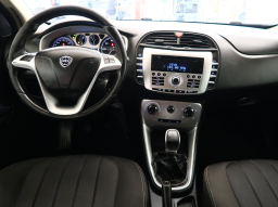 Lancia Delta 2012