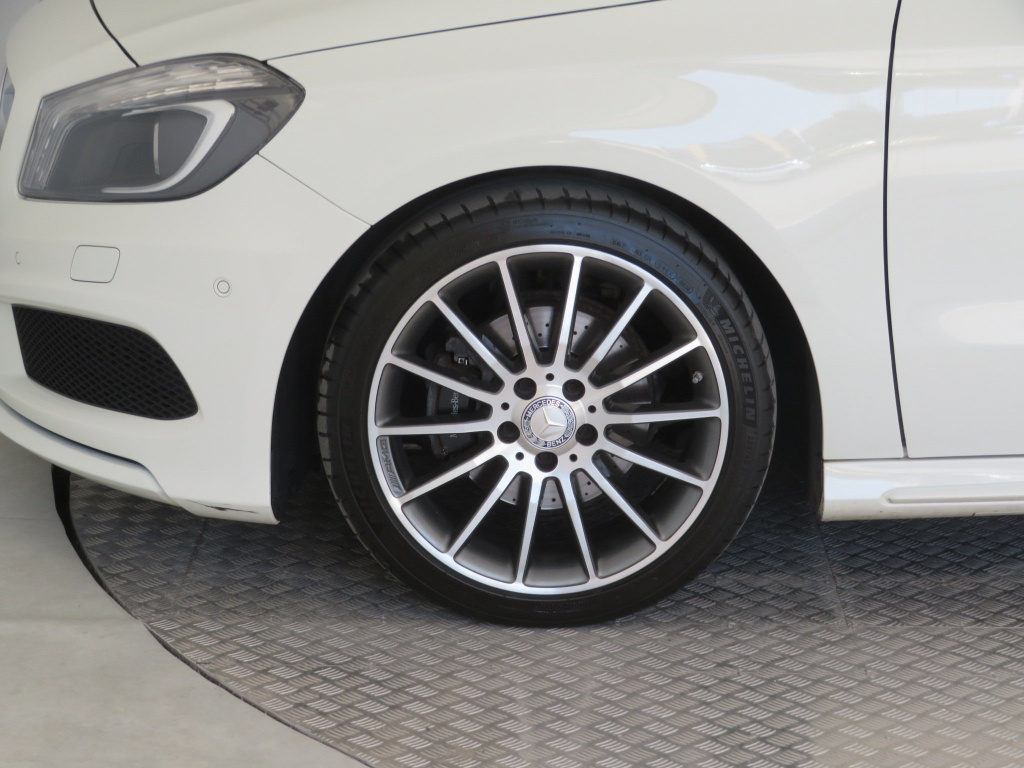 Mercedes-Benz A