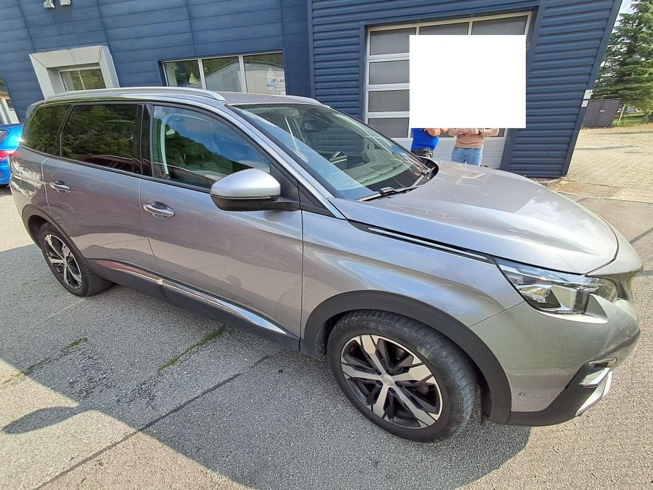 Peugeot 5008 - 2018