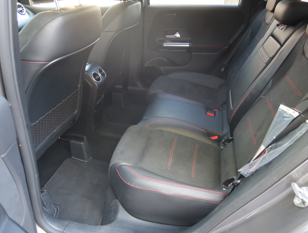 Mercedes-Benz B