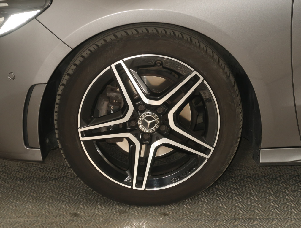 Mercedes-Benz B