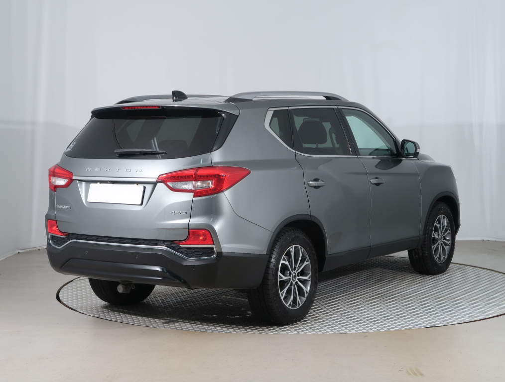 Ssang Yong Rexton