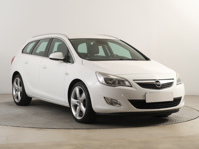 Opel Astra 2012