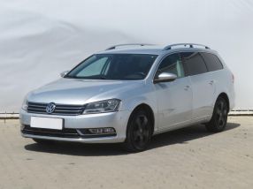 Volkswagen Passat - 2011