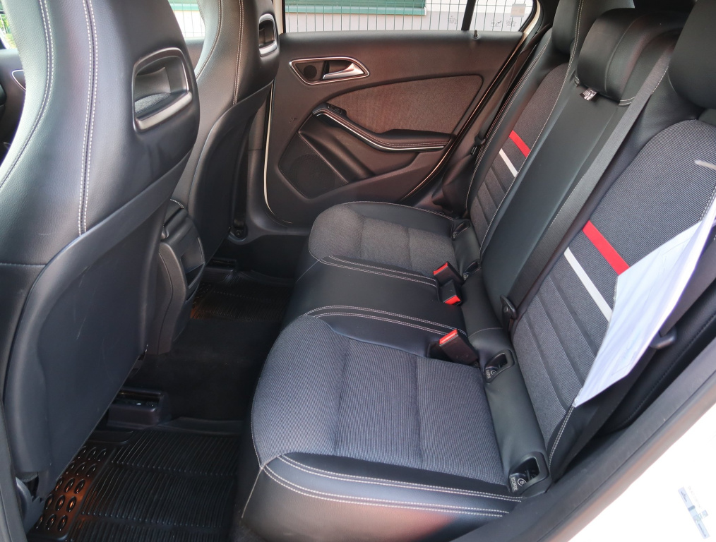 Mercedes-Benz A