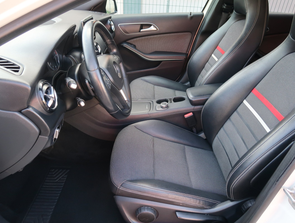 Mercedes-Benz A