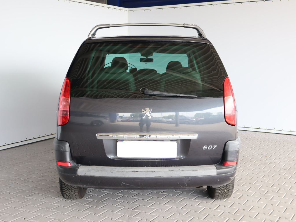 Peugeot 807