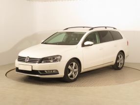 Volkswagen Passat - 2011