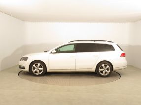 Volkswagen Passat - 2011