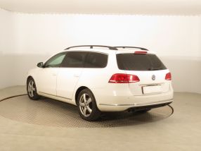 Volkswagen Passat - 2011