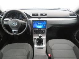 Volkswagen Passat 2011