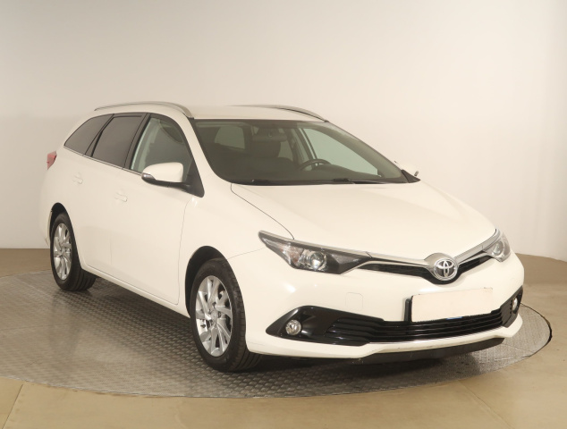 Toyota Auris 2016