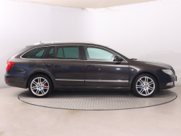 Škoda Superb 2010