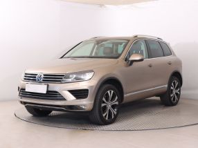 Volkswagen Touareg - 2015