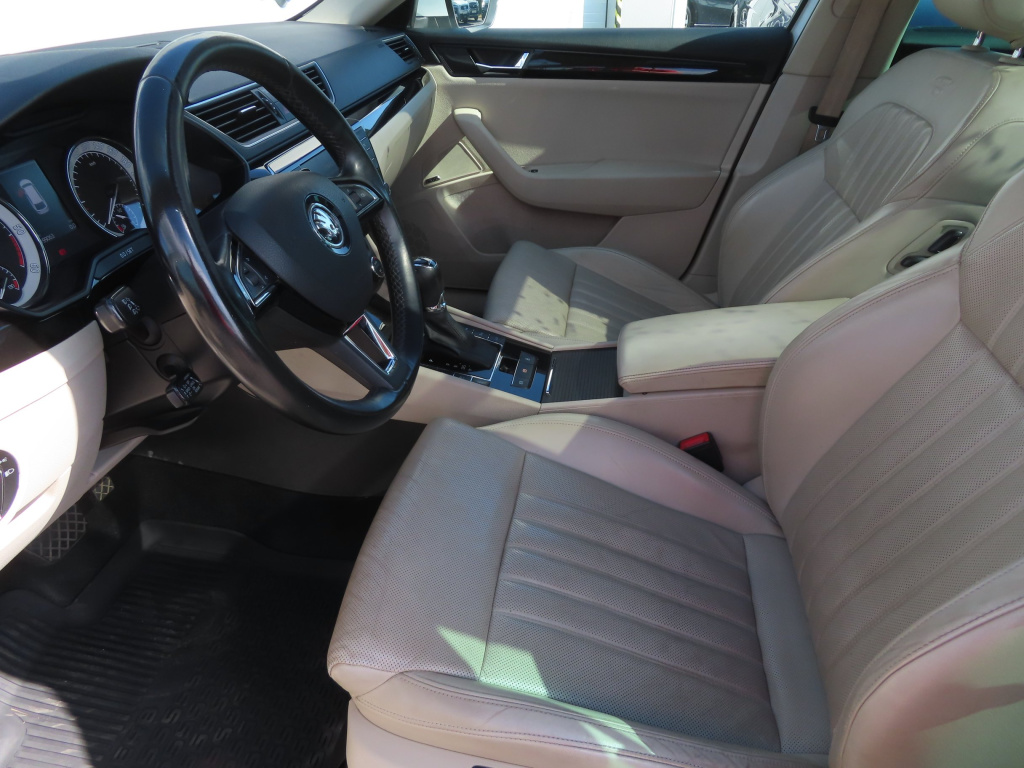 Škoda Superb