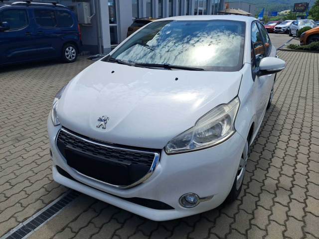 Peugeot 208 2015