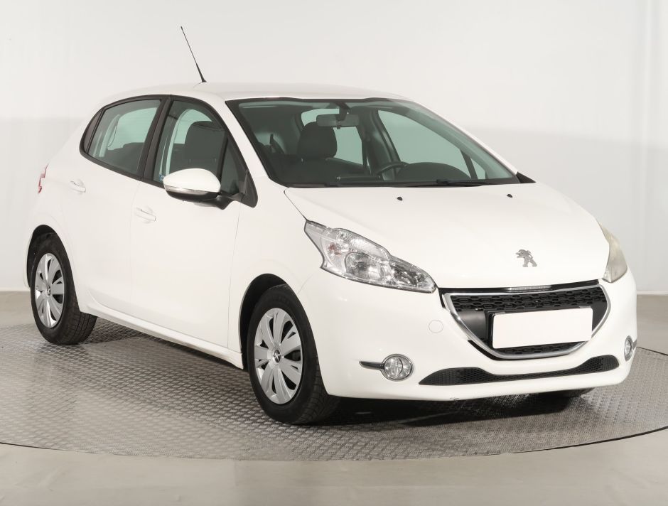 Peugeot 208 - 2015