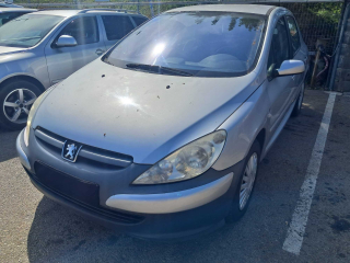 Peugeot 307, 2001