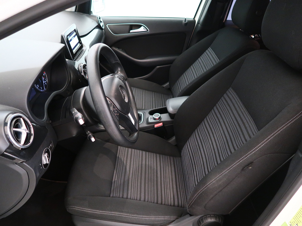 Mercedes-Benz B