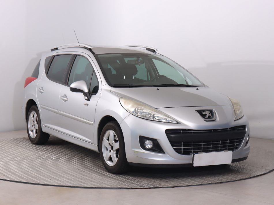 Peugeot 207 - 2011