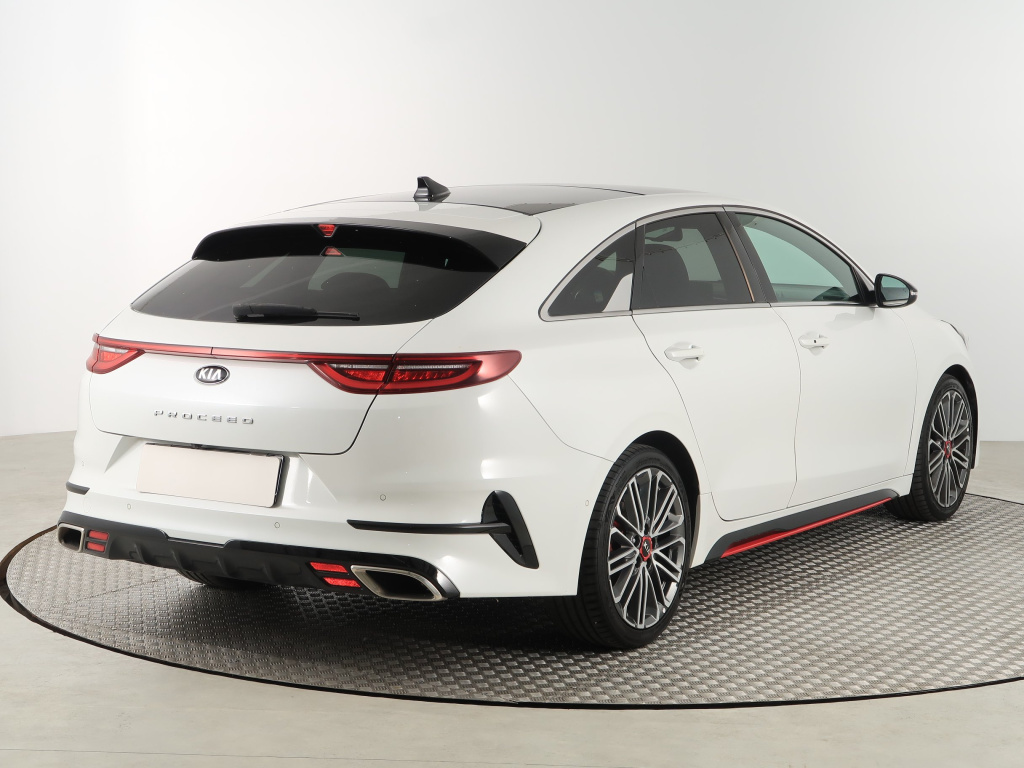 Kia ProCeed