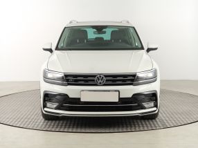 Volkswagen Tiguan - 2016