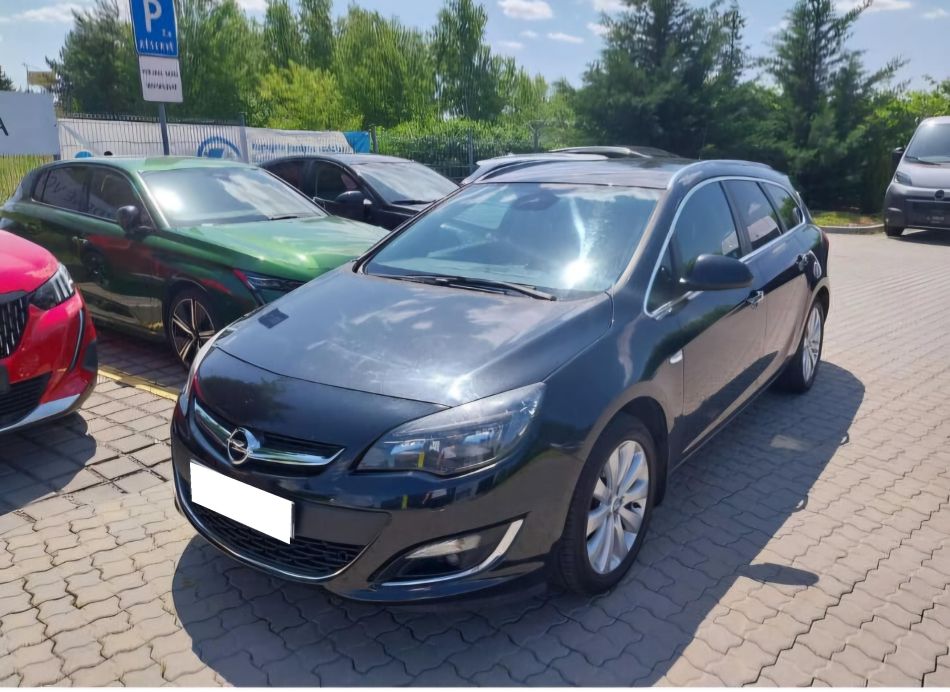 Opel Astra - 2013