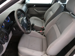 Volkswagen Golf 2003