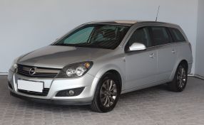 Opel Astra - 2010