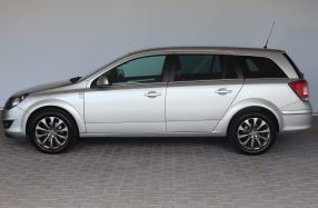 Opel Astra - 2010