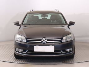 Volkswagen Passat - 2011