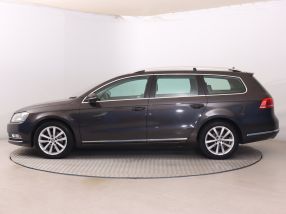 Volkswagen Passat - 2011
