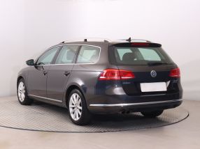 Volkswagen Passat - 2011