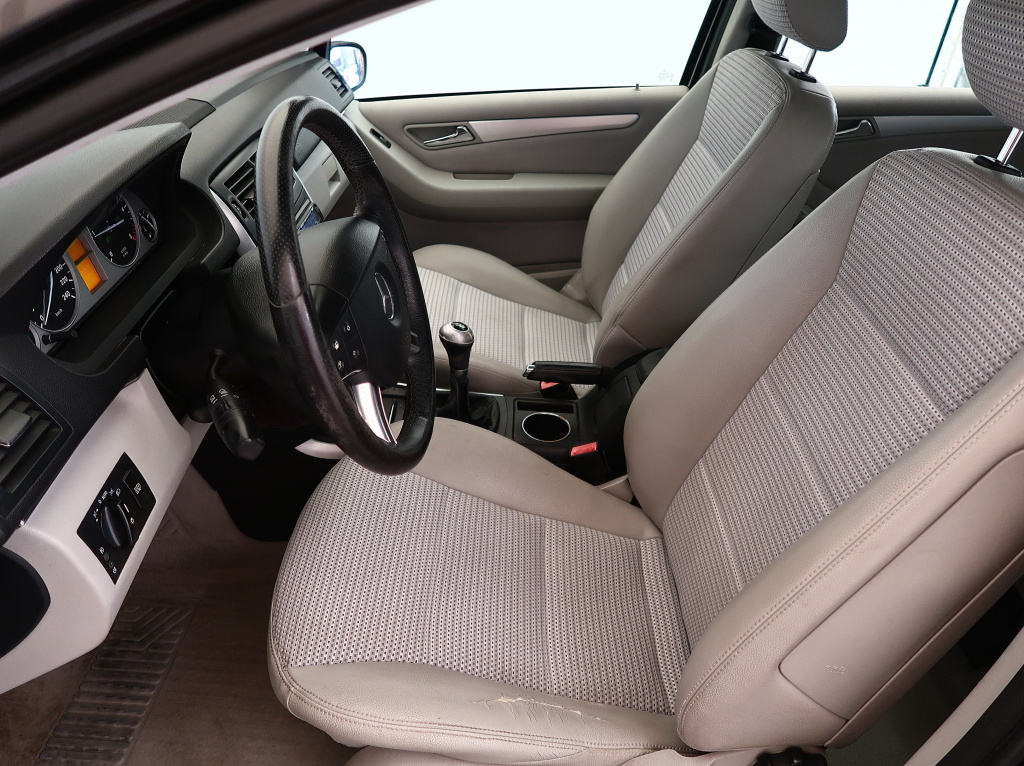 Mercedes-Benz B